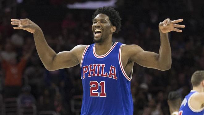 感到明显的 感到明显的